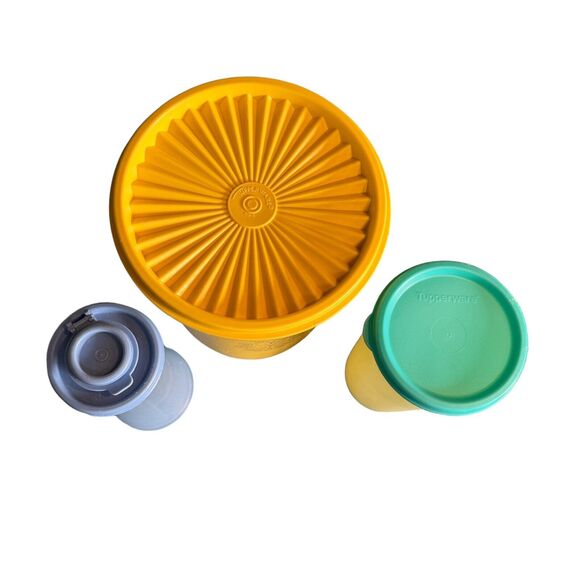 Vintage HUGE Lot Tupperware Rubbermaid USA Food Storage Containers Pitchers MCM - Picture 8 of 16